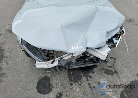 2022 Kia K5 Gt Line z USA, uszkodzony, nr VIN 5XXG64J29NG166124